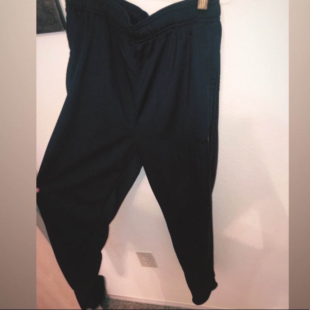 Men’s Adidas jogger pant